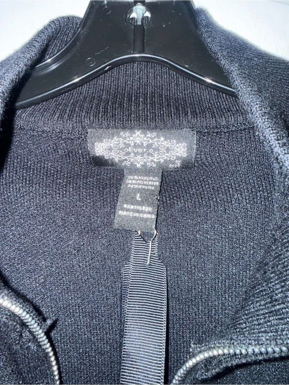 Oliver.o Women’s Black Full Zip Black Sweater NWT Sz L. AG-63